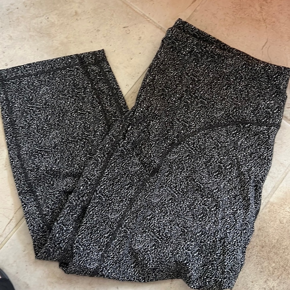 Athleta Ultimate stash textured 7/8 tight